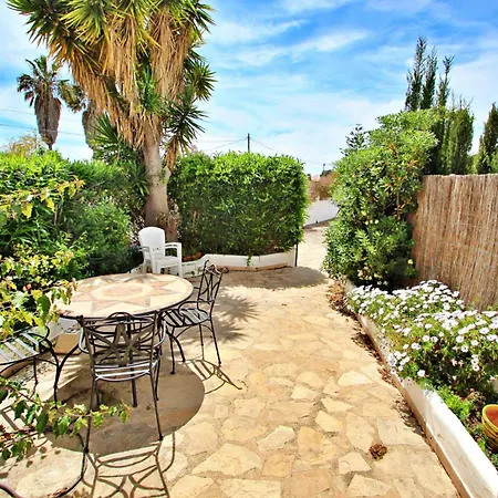 Jane - Modern, Well-equipped In Moraira Apartment